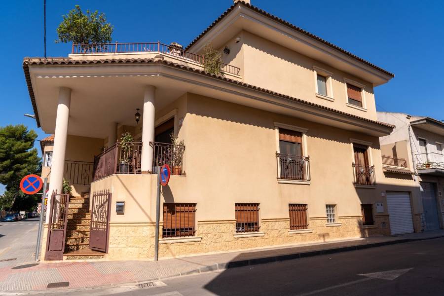 Venta - Chalet - centro - Rafal