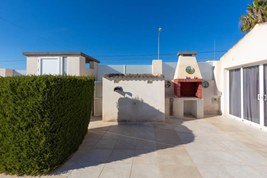 Venta - Chalet - El chaparral - Torrevieja