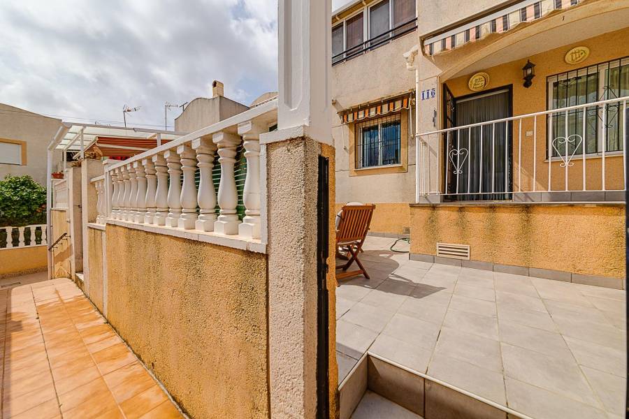 Venta - Adosado - Los balcones - Torrevieja