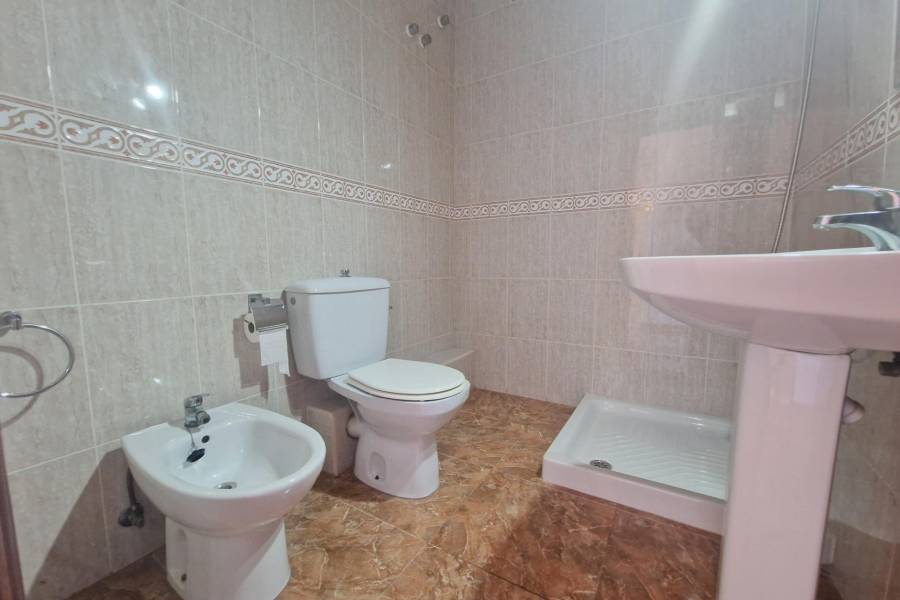 Sale - Terraced house - Estacion de autobuses - Torrevieja