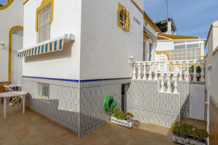 Terraced house - Sale - Los altos - Torrevieja