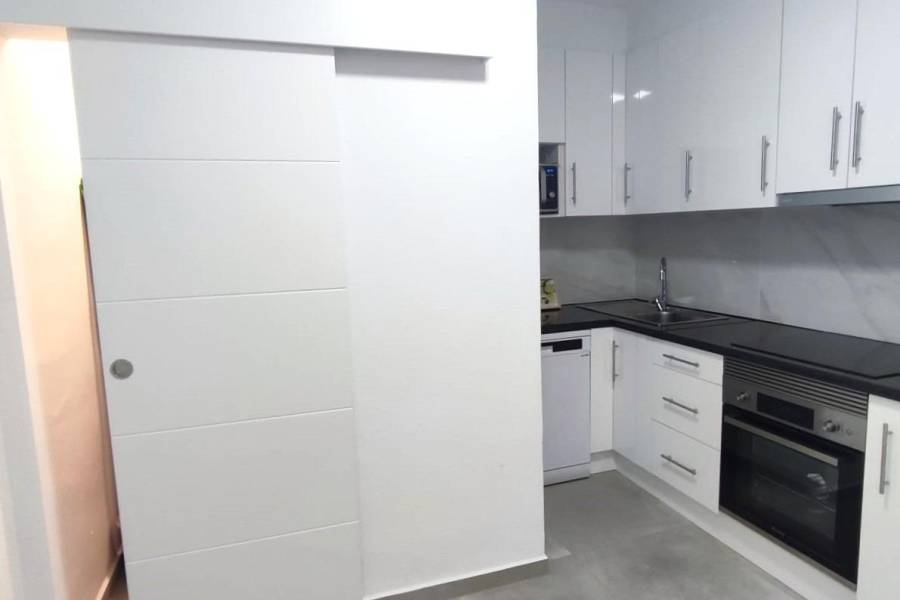 Venta - Apartamento - Playa de los locos - Torrevieja