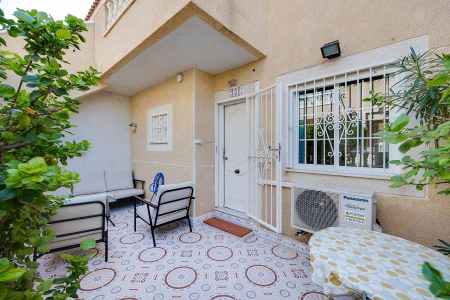 Venta - Bungalow Planta Baja - Aguas nuevas 2 - Torrevieja