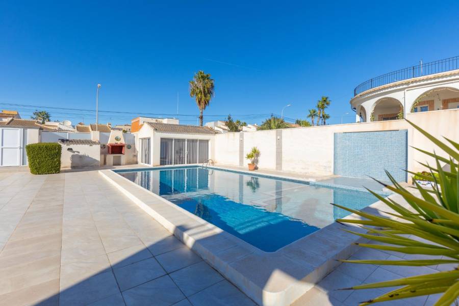 Venta - Chalet - El chaparral - Torrevieja