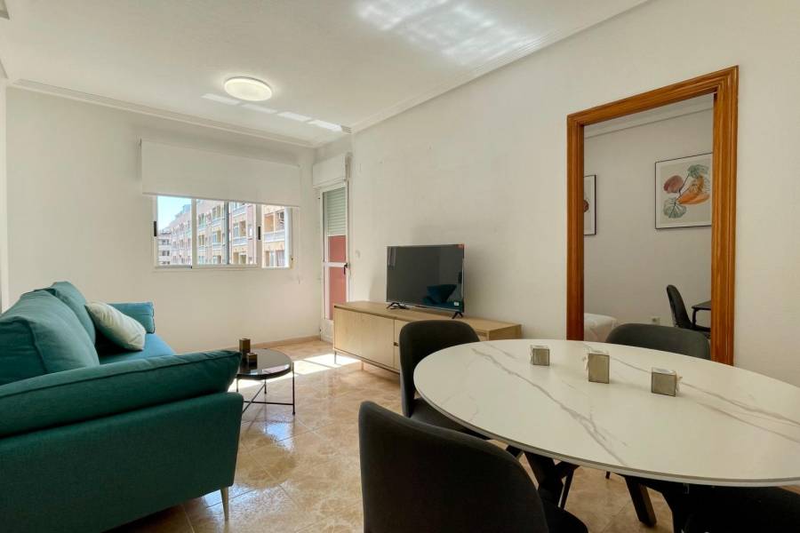 Sale - Flat - Centro - Torrevieja
