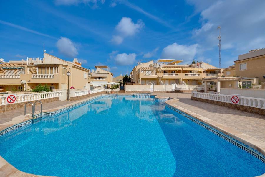 Venta - Bungalow Planta Baja - Aguas nuevas 2 - Torrevieja