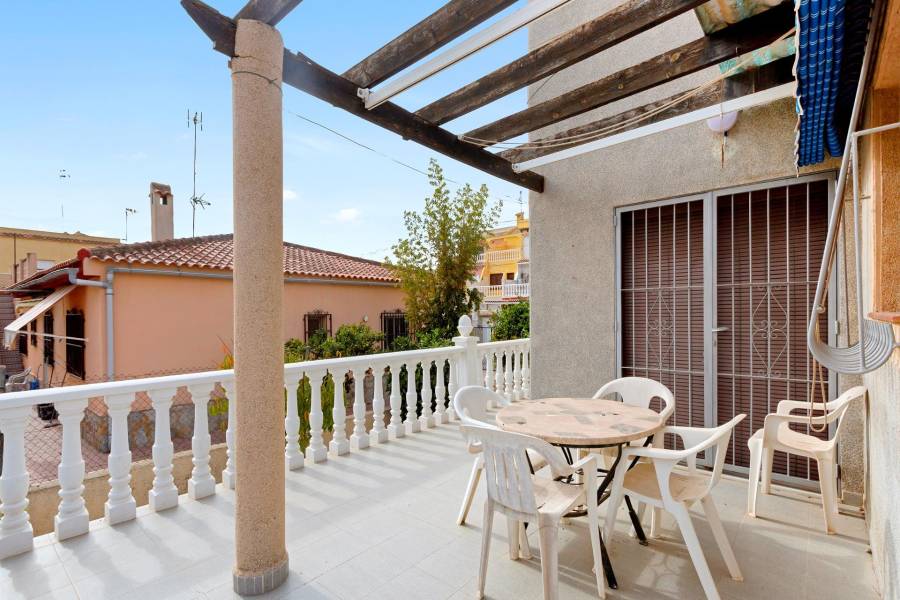 Venta - Chalet - Nueva Torrevieja - Torrevieja