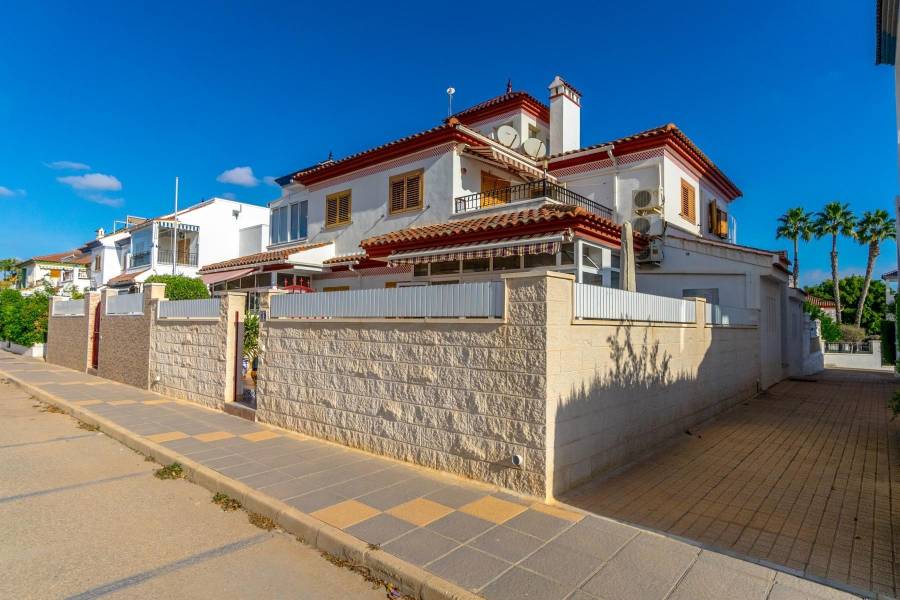 Sale - Terraced house - RioMar - Pilar de la Horadada