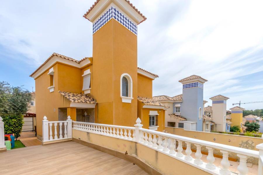 Vente - Maison individuelle - Las Filipinas - Orihuela Costa