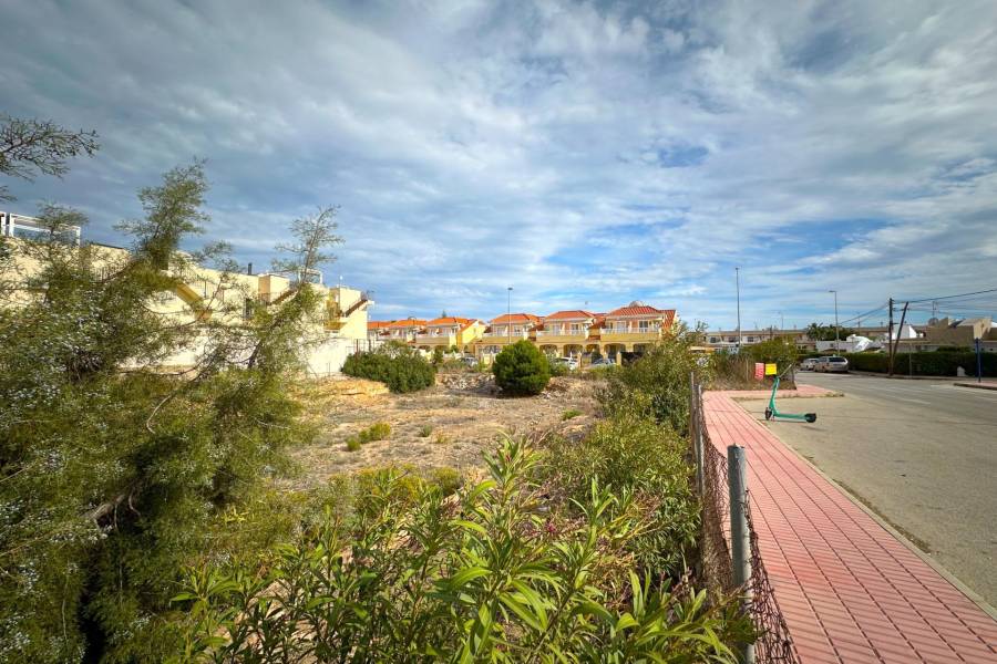 Plot of land - Sale - Playa Flamenca - Orihuela Costa