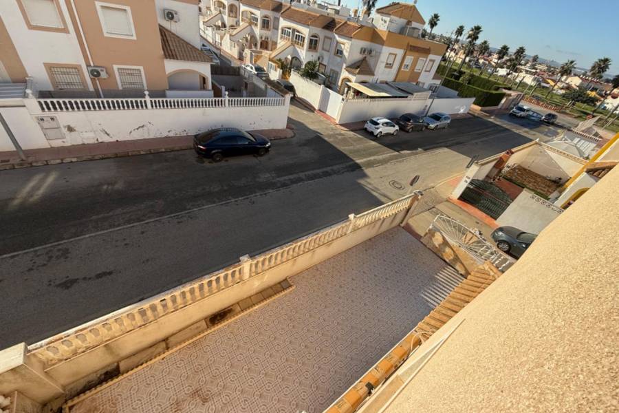 Sale - Terraced house - La Siesta - El Salado - Torreta - Torrevieja