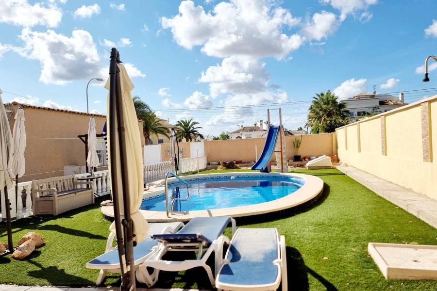 Sale - Villa - San luis - Torrevieja