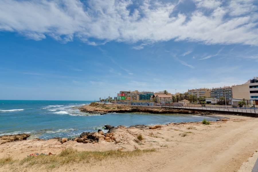 Venta - Apartamento - Playa de los locos - Torrevieja