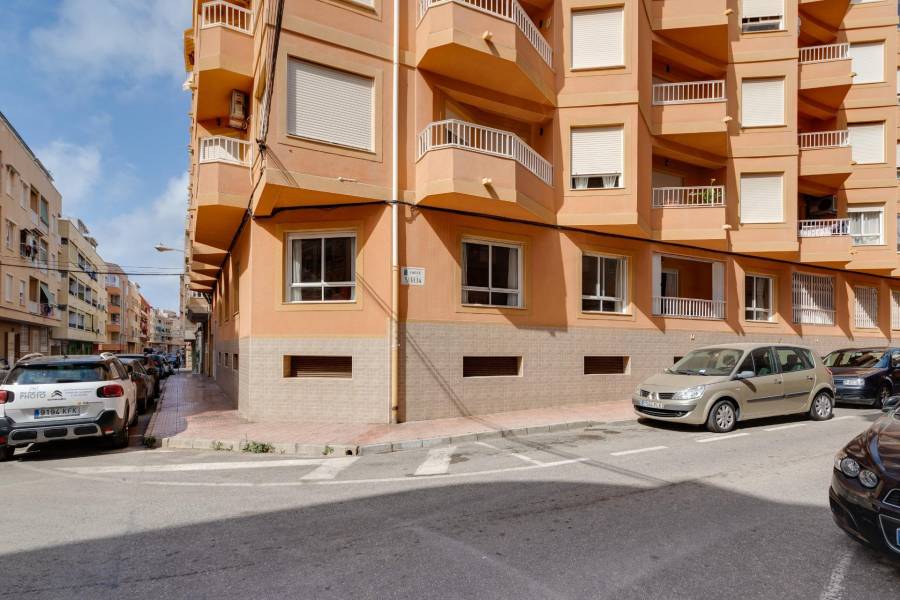 Sale - Apartment - Playa de los locos - Torrevieja