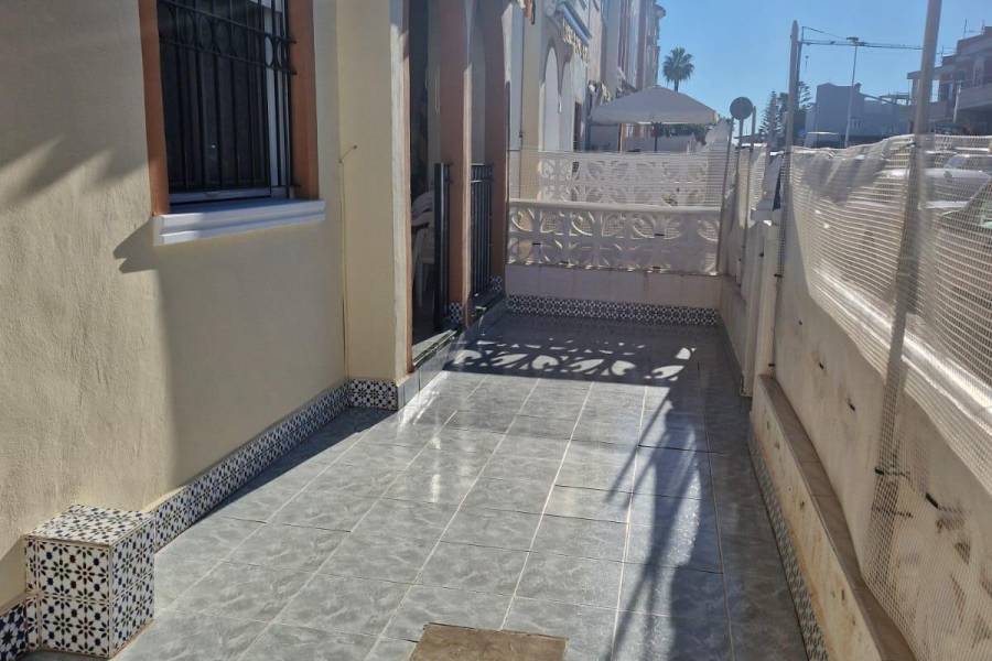 Sale - Apartment - Playa de los Náufragos - Torrevieja