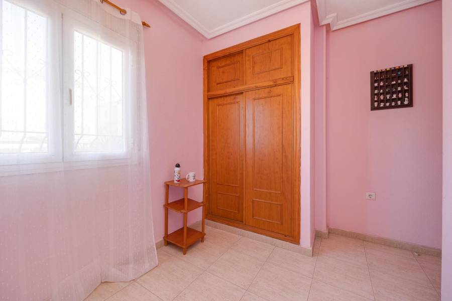 Sale - Bungalow Ground Floor - Aguas Nuevas - Torrevieja