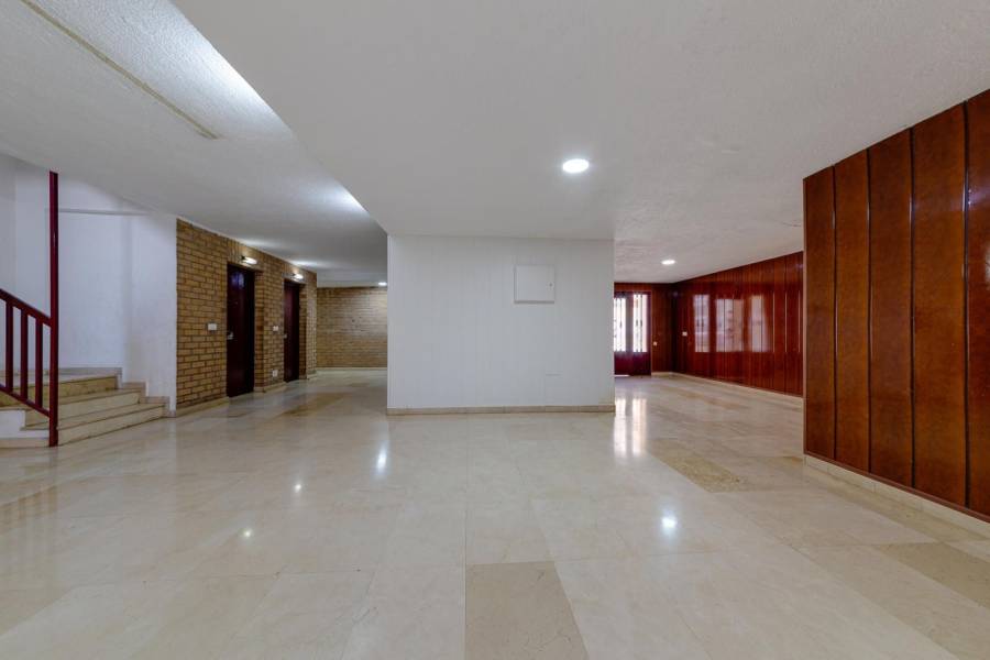 Sale - Apartment - Playa de los locos - Torrevieja