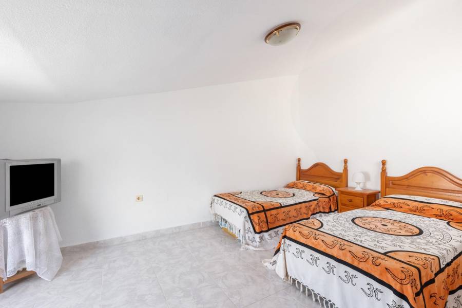 Sale - Bungalow - San luis - Torrevieja