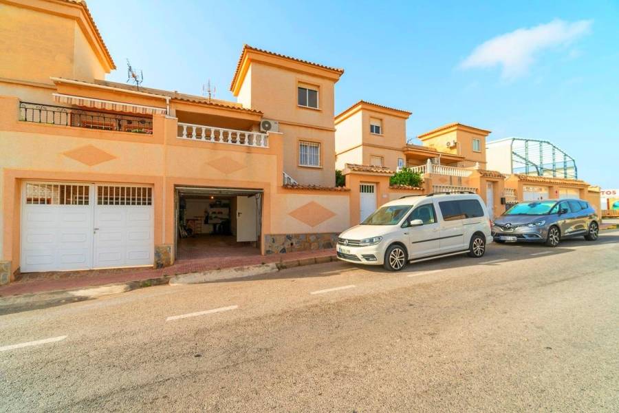 Sale - Terraced house - Los altos - Torrevieja