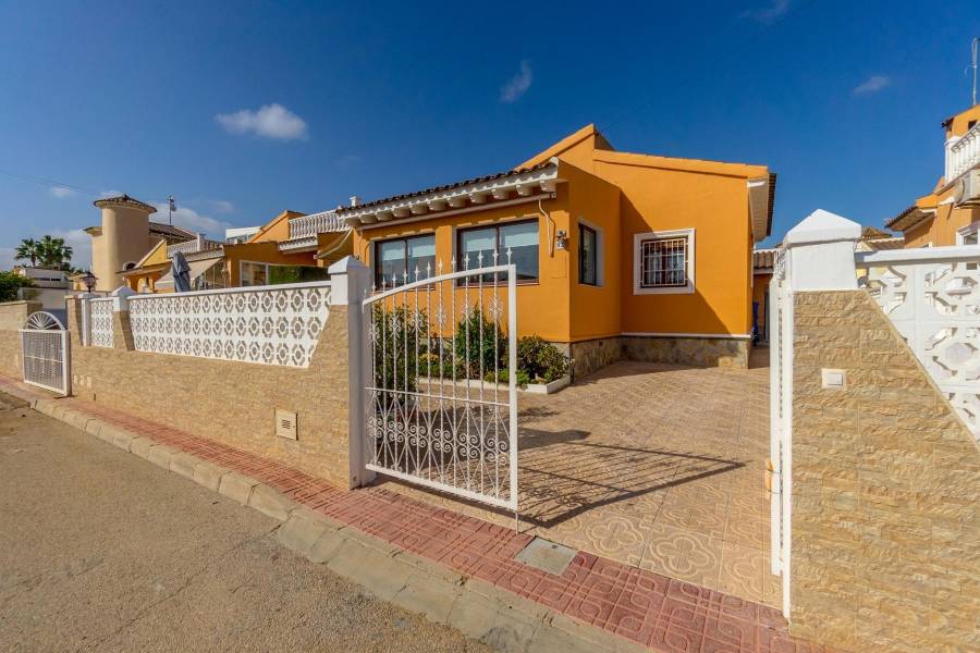 Sale - Single family house - Punta Prima - Orihuela Costa