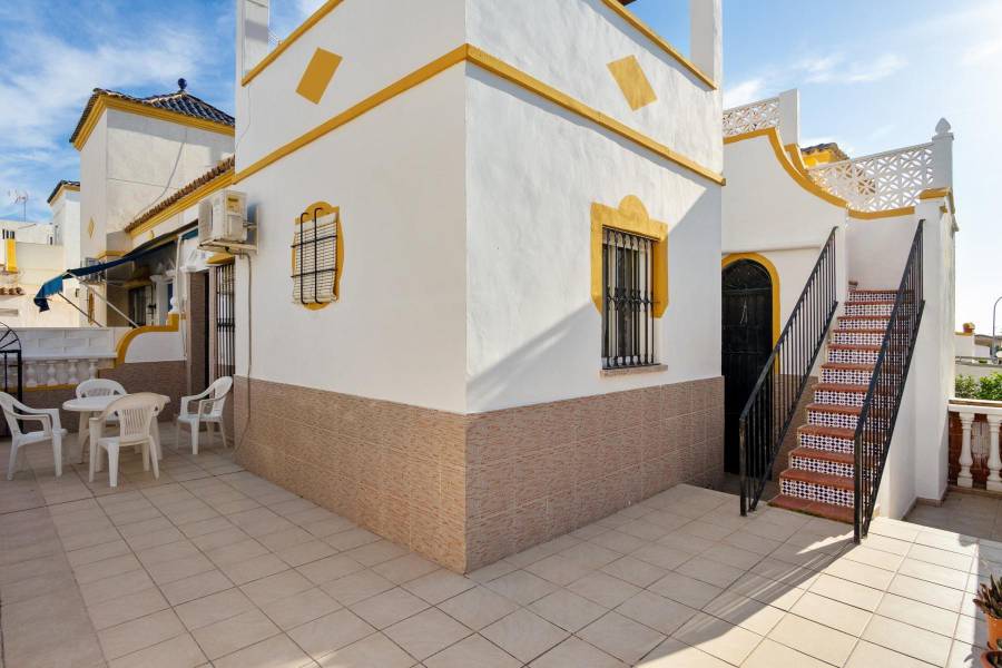 Venta - Adosado - Los altos - Torrevieja