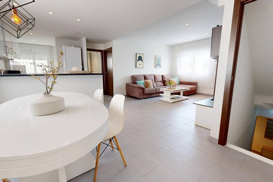 Venta - Chalet - Aguas Nuevas - Torrevieja