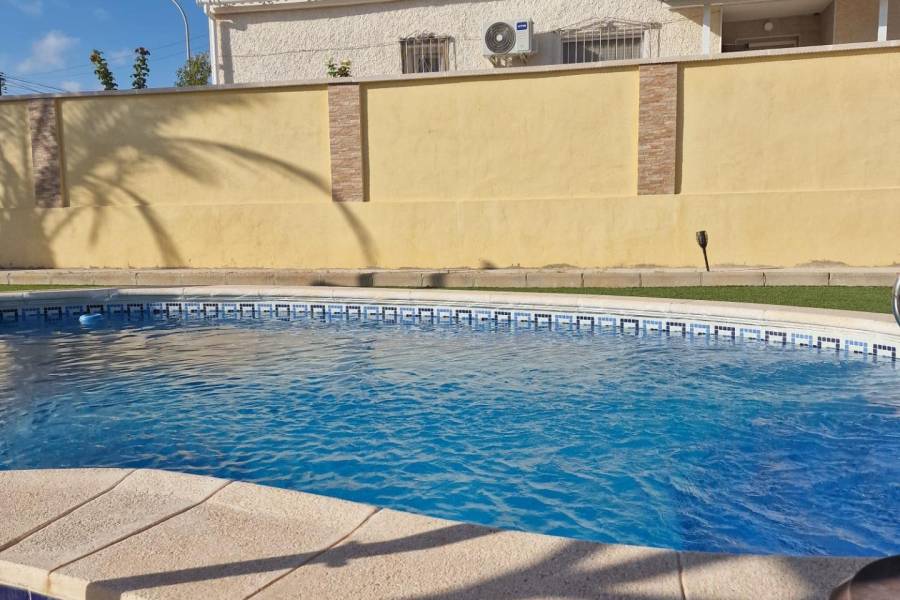 Sale - Villa - San luis - Torrevieja