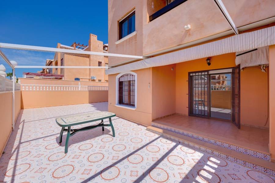 Vente - Bungalow Étage Bas - Torrejón - Torrevieja