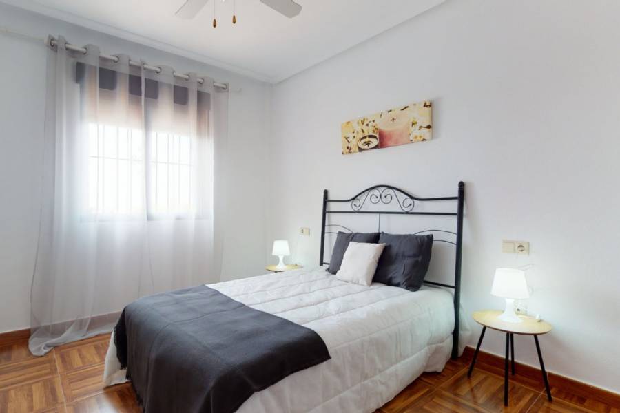 Sale - Ground floor apartment - Aguas nuevas 2 - Torrevieja
