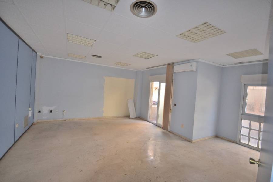 Venta - Local comercial - Centro - Torrevieja