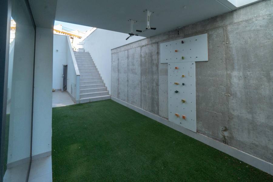 Venta - Chalet - JUNTO CAMPO DE FUTBOL - Callosa de Segura