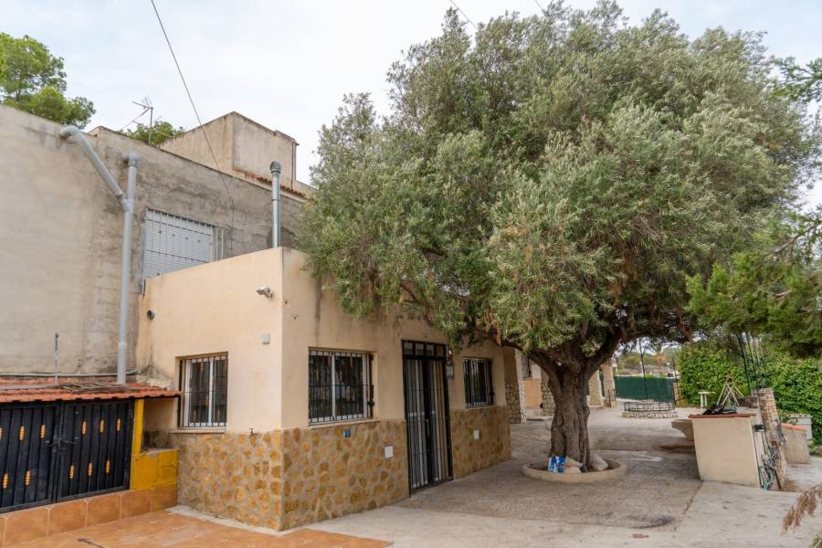 Sale - House with land - Arneva - Orihuela