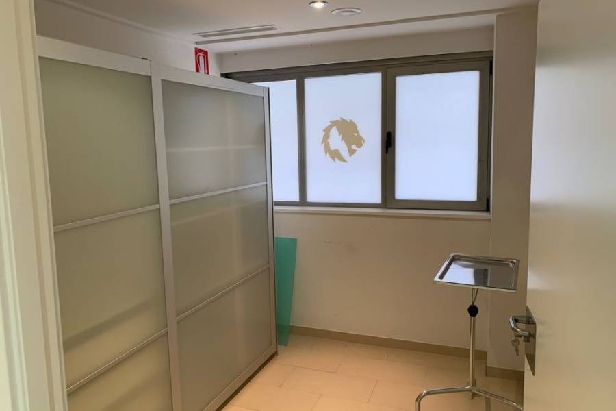 Sale - Business Premise - Centro - Torrevieja