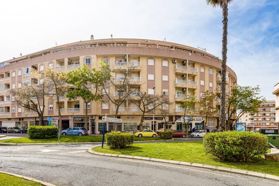 Sale - Apartment - Centro - Torrevieja