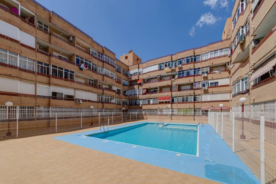 Sale - Apartment - Playa de los locos - Torrevieja