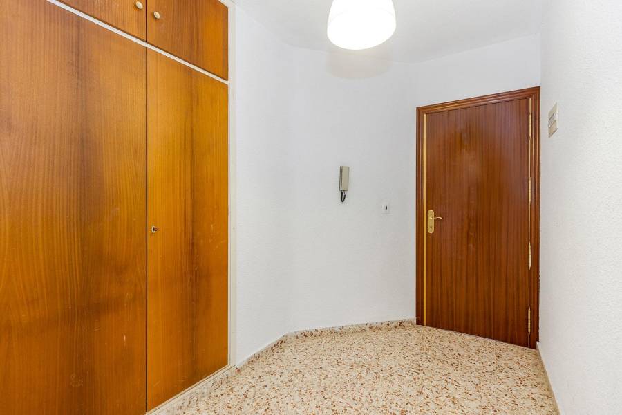 Sale - Apartment - Playa de los locos - Torrevieja