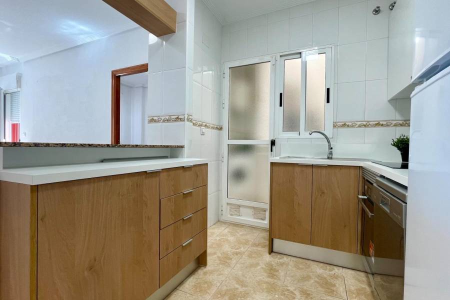 Sale - Flat - Centro - Torrevieja