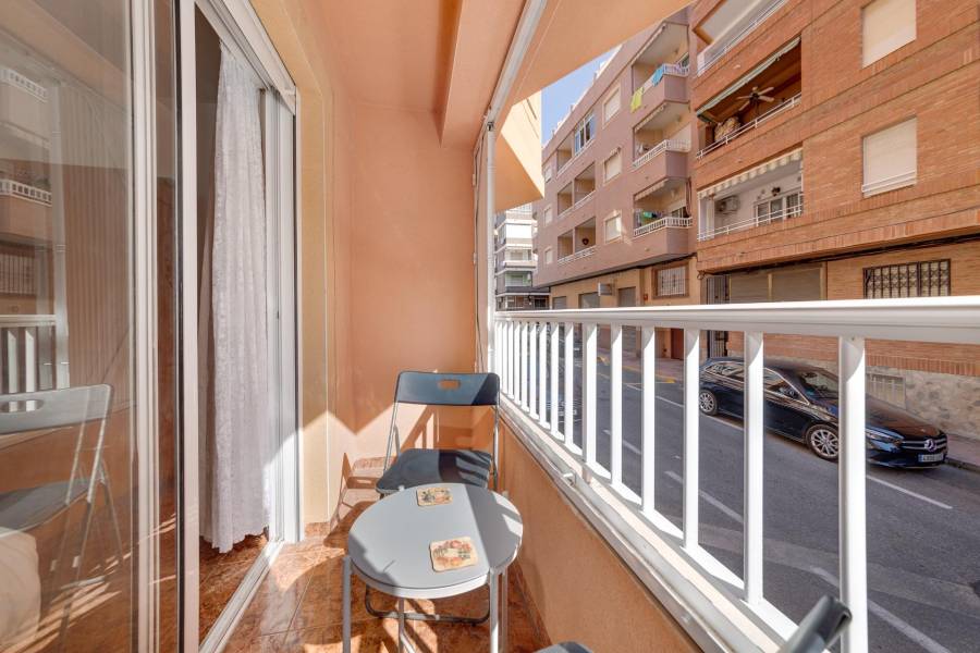 Sale - Apartment - Playa de los locos - Torrevieja