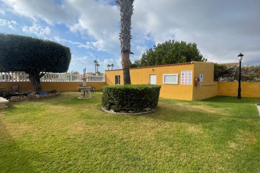 Vente - Maison mitoyenne - Lomas de Cabo Roig - Orihuela Costa