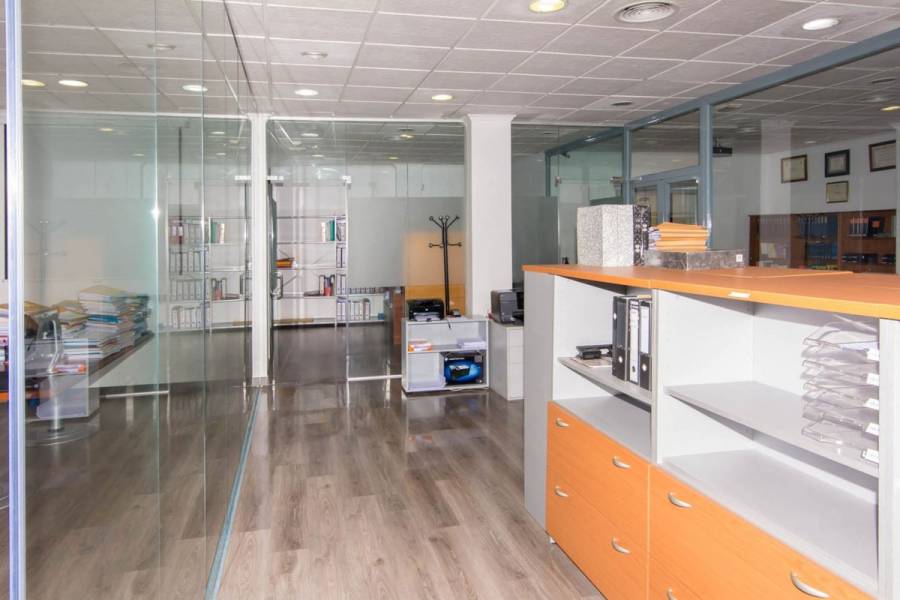 Venta - Local comercial - Centro - Torrevieja