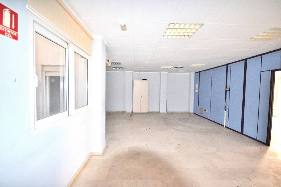 Sale - Business Premise - Centro - Torrevieja