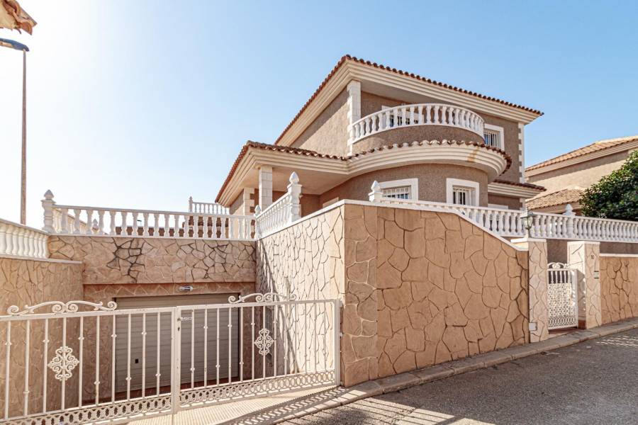 Sale - Unique property - Los altos - Torrevieja