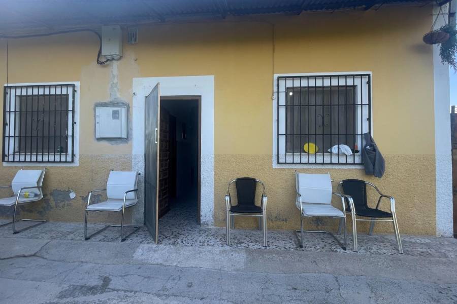 Sale - House with land - Molins - Orihuela