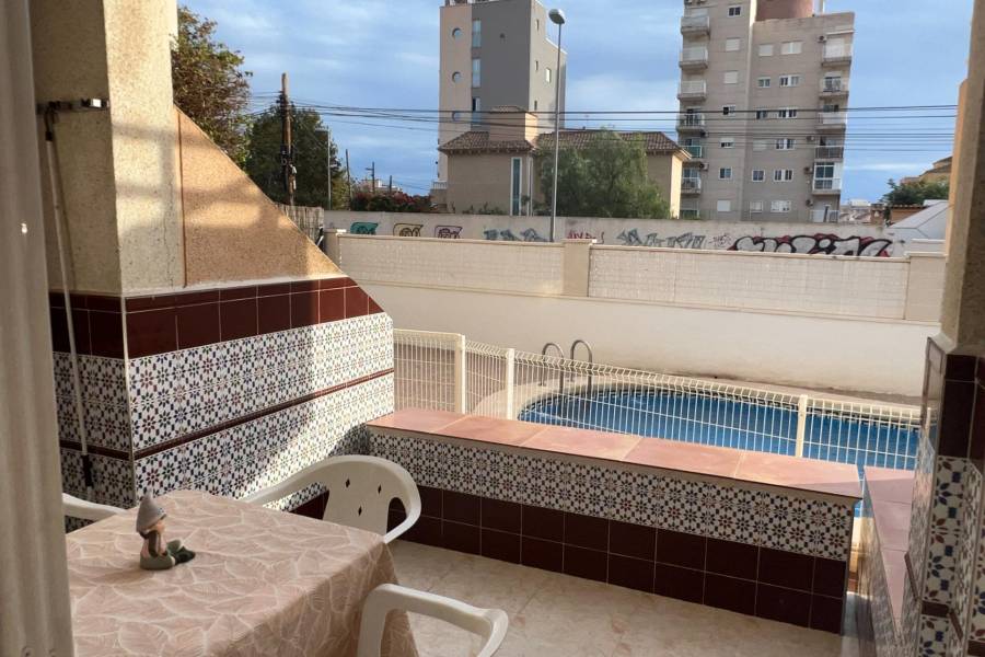 Vente - Bungalow Étage Bas - Nueva Torrevieja - Torrevieja