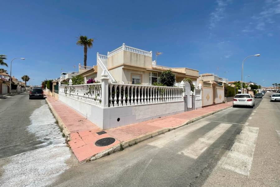 Sale - Terraced house - Los altos - Torrevieja