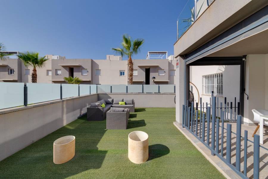 Sale - Bungalow - Sector 25 - Torrevieja