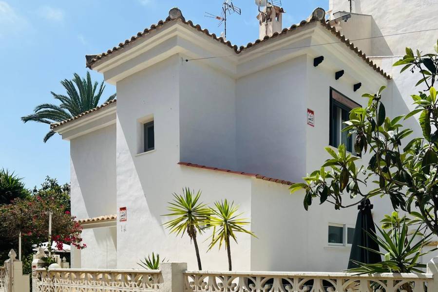 Venta - Casa Tipo Dúplex - Calas blanca - Torrevieja