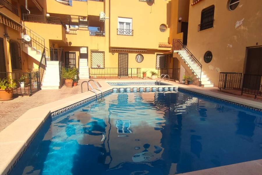 Sale - Bungalow Top Floor - Nueva Torrevieja - Torrevieja