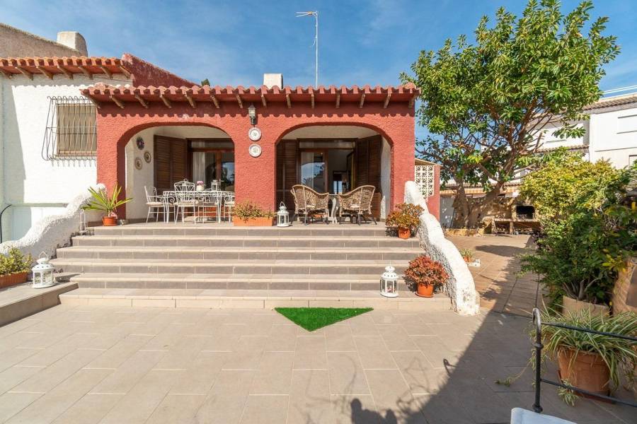 Venta - Chalet - Punta Prima - Orihuela Costa