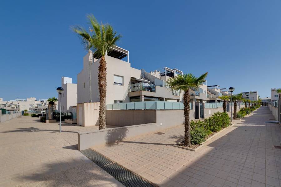 Sale - Bungalow - Sector 25 - Torrevieja